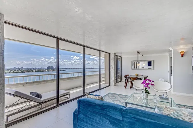 Singer Island Unit 12f photo 3