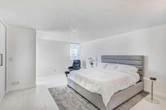 Singer Island Unit 12f photo 17