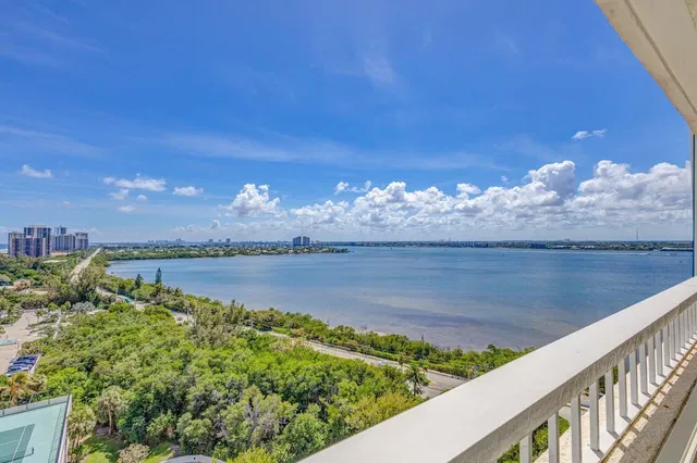 Singer Island Unit 12f photo 37