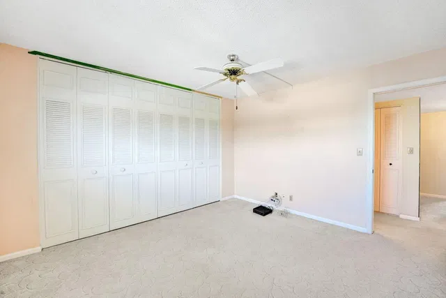 Unit 809 photo 20