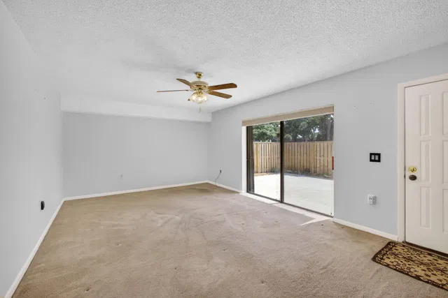 Residence photo 6