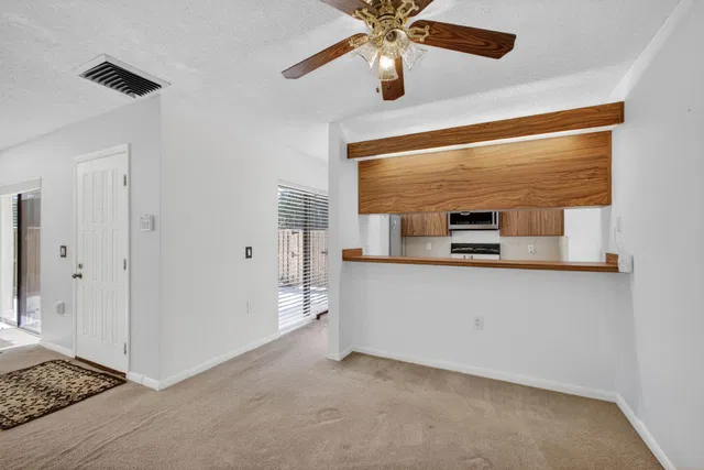Residence photo 9