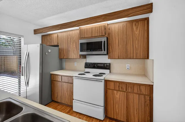 Residence photo 10