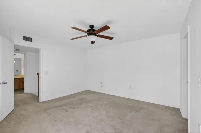 Residence photo 17