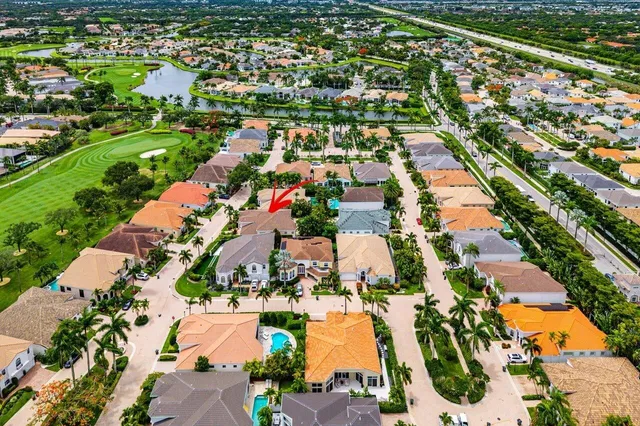 Woodfield Country Club Residence photo 27