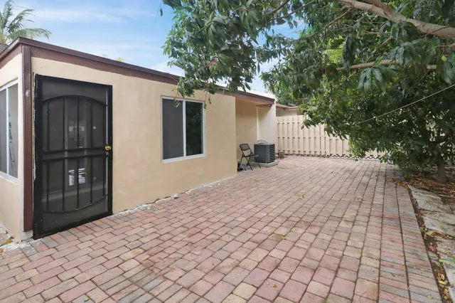  Residence photo 22