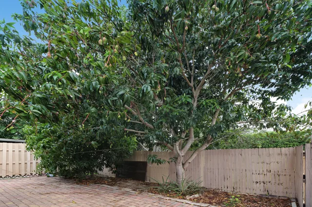  Residence photo 23