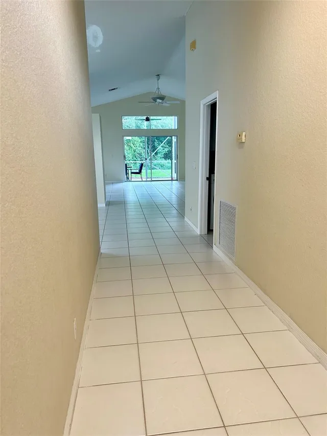 Residence photo 3