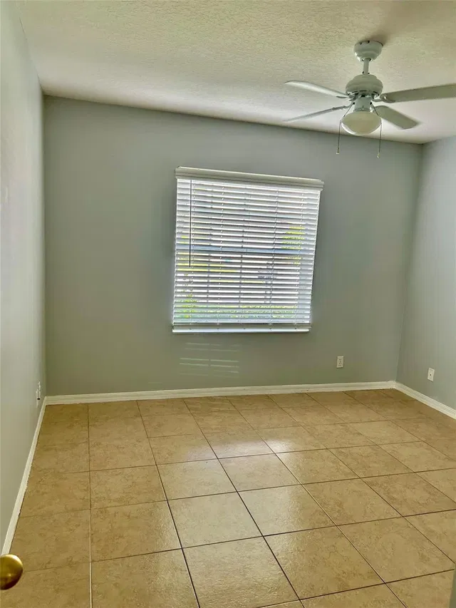 Residence photo 16