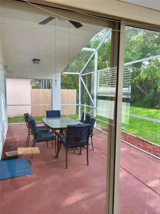 Residence photo 36
