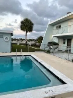 Unit 210 photo 8