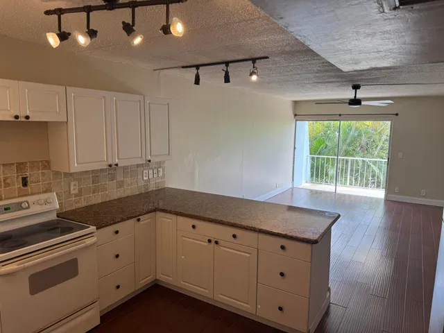  Unit 210 photo 13