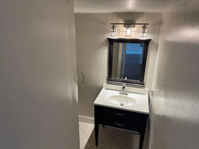  Unit 210 photo 21