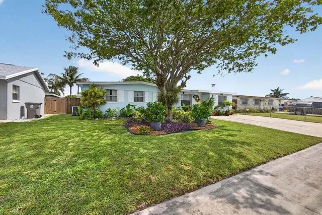 Residence photo 3