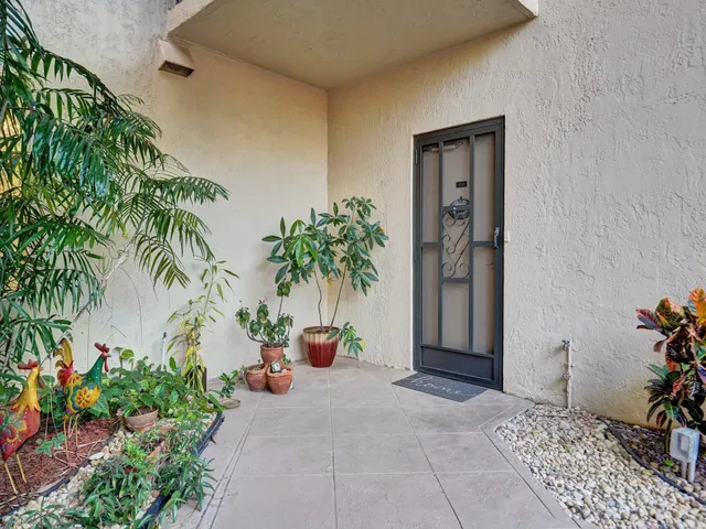 Unit 108 photo 2