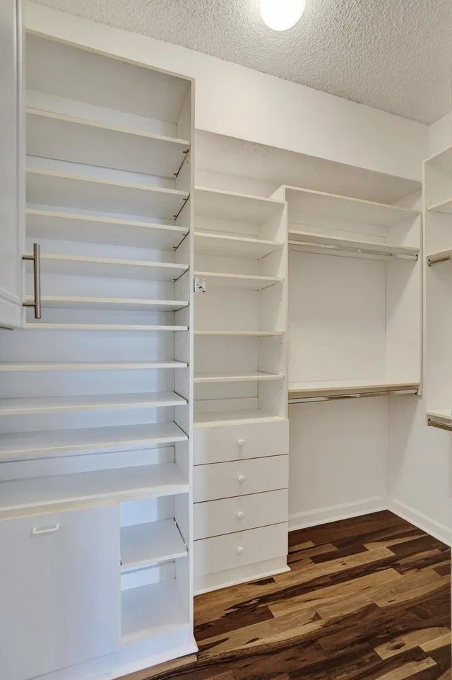 Unit 108 photo 17