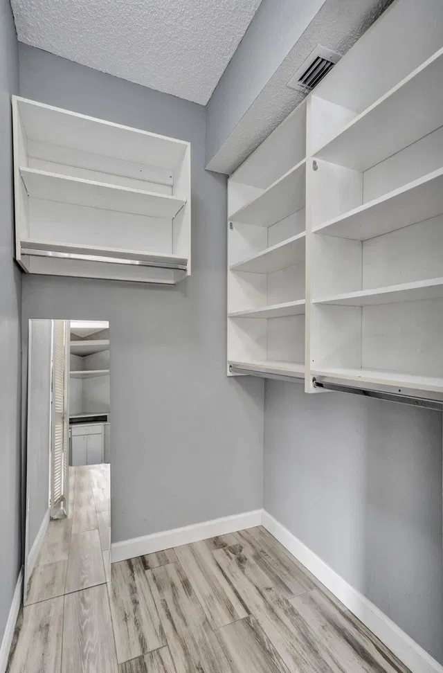 Unit 108 photo 22