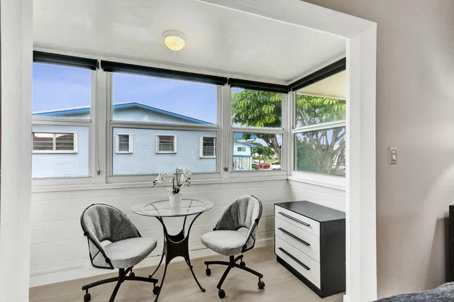 Residence photo 18