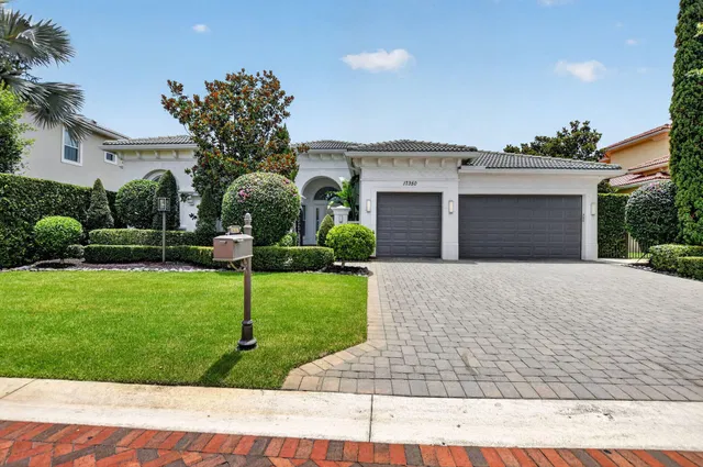 Residence photo 3