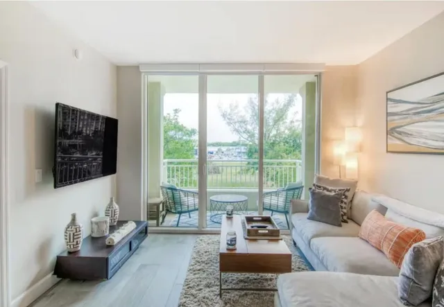 City Palms Unit 229, 480 Hibiscus Street, West Palm Beach, exterior