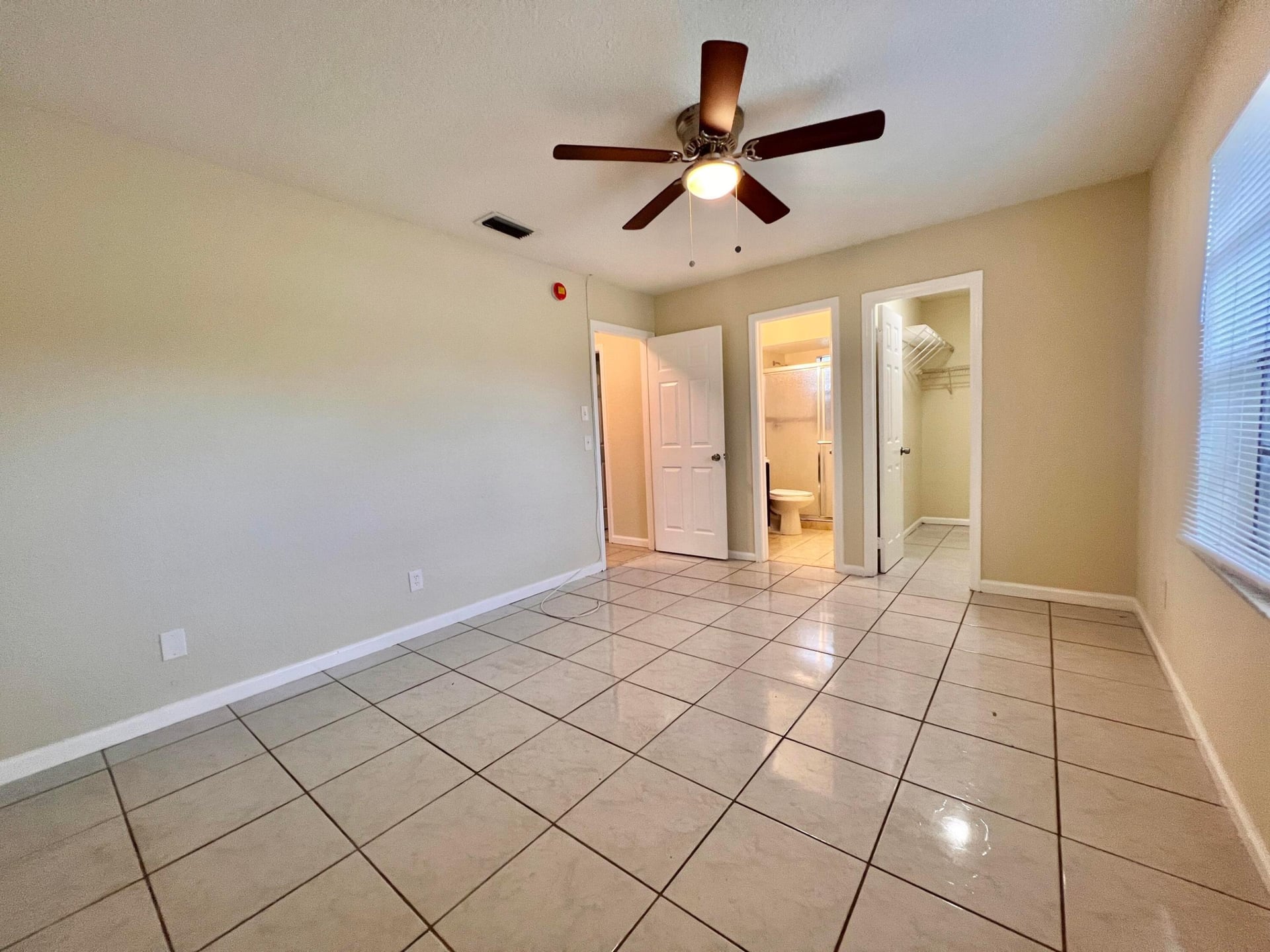  Residence photo 9