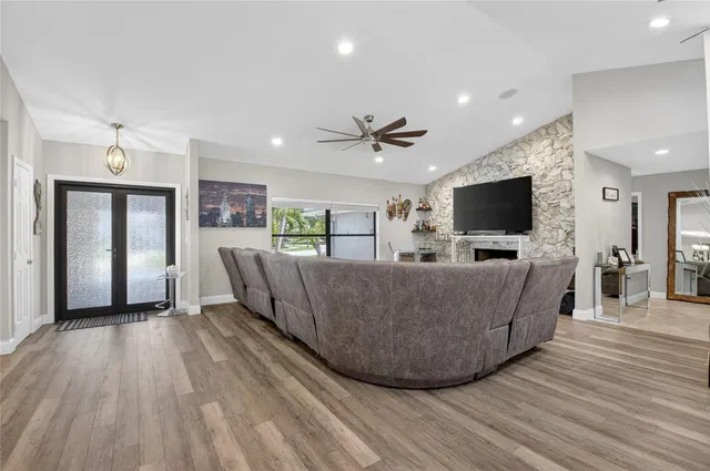 Residence photo 11