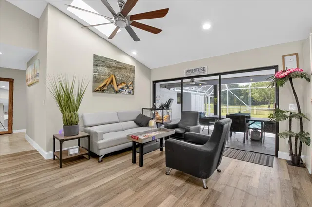 Residence photo 14