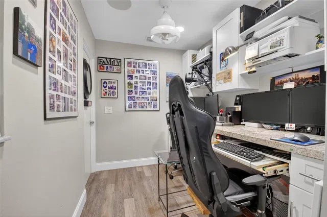 Residence photo 26