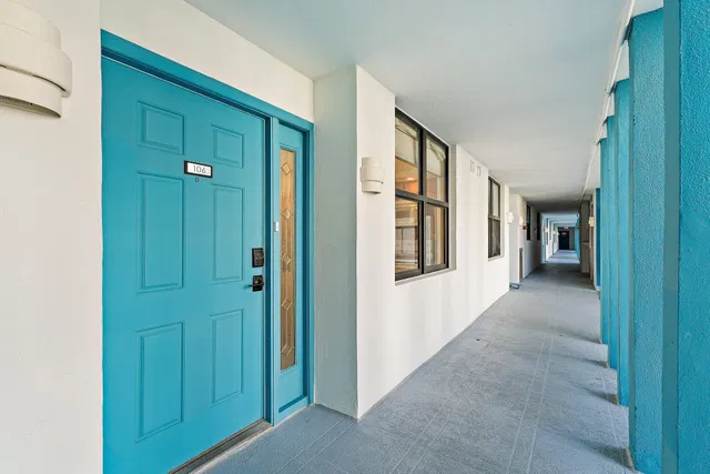 Unit 106 photo 8