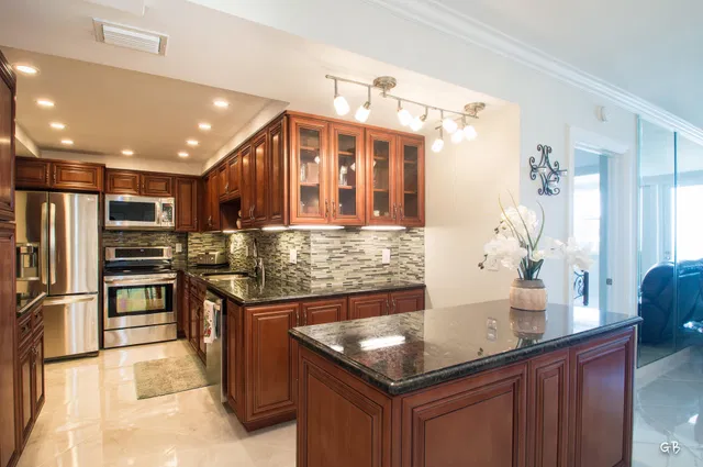 The Patrician of Palm Beach Unit 508 photo 5