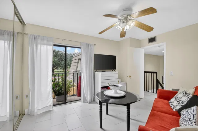  Residence photo 33