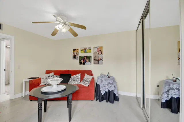  Residence photo 34