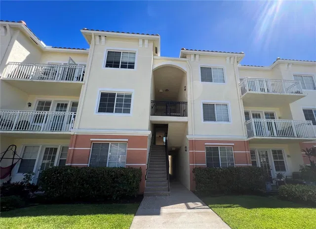 Unit 4305 photo 3