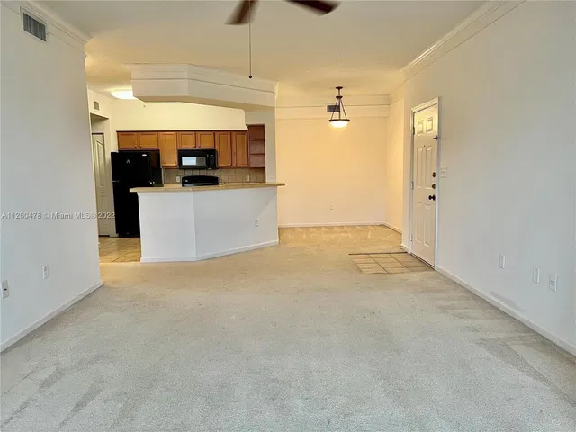 Unit 4305 photo 5