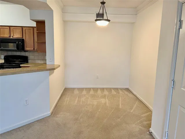 Unit 4305 photo 10