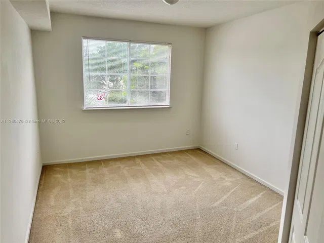 Unit 4305 photo 11