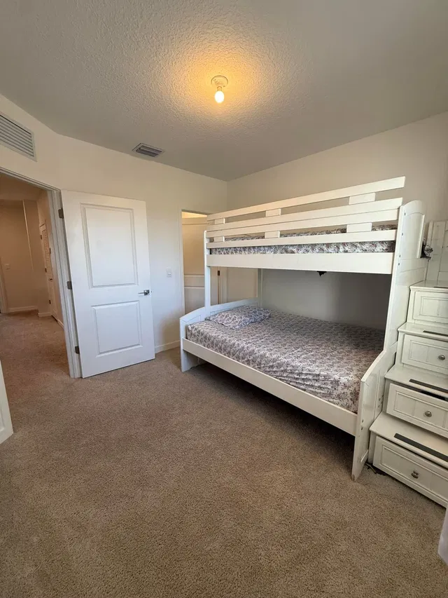  Residence photo 4