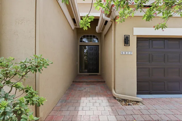 Residence photo 2