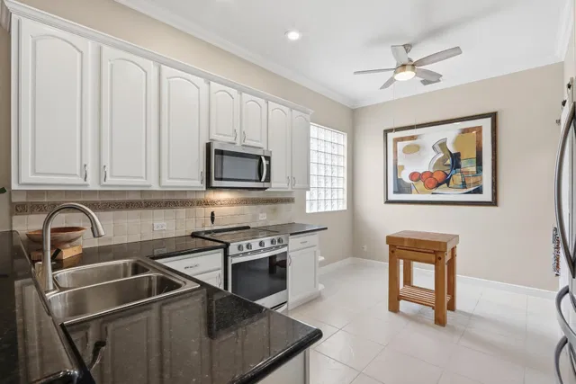 Residence photo 9