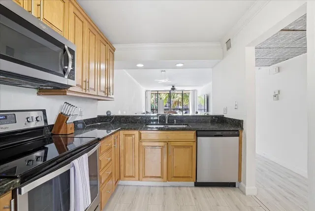 Boca Raton Unit 205 photo 4