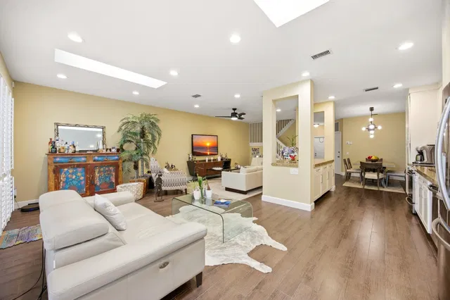 Residence photo 6