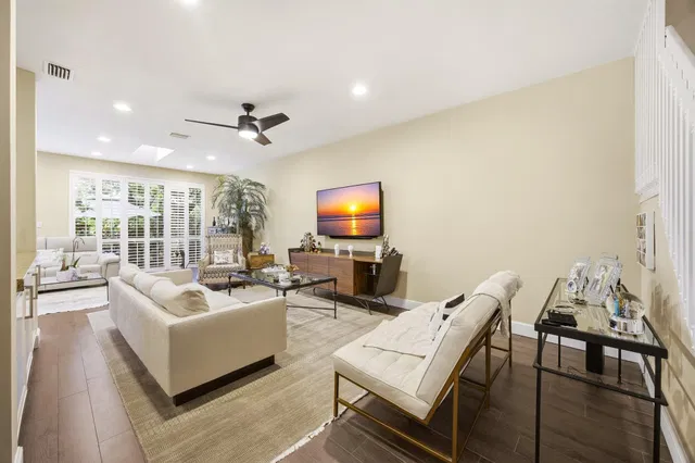 Residence photo 9