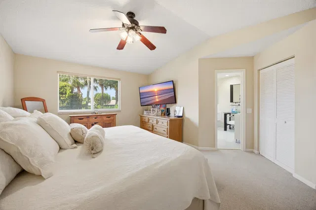 Residence photo 26