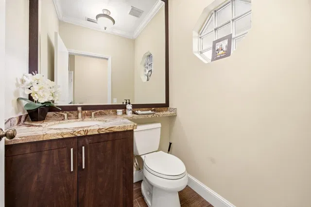Residence photo 43