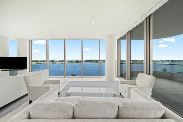 La Clara Palm Beach Unit 804 photo 7
