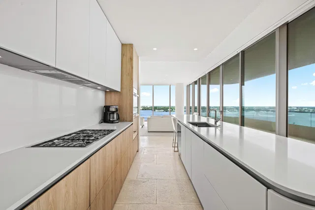 La Clara Palm Beach Unit 804 photo 17