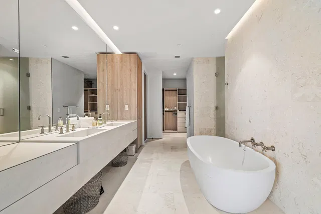 La Clara Palm Beach Unit 804 photo 27