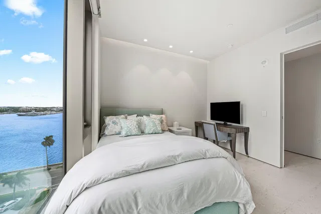 La Clara Palm Beach Unit 804 photo 31