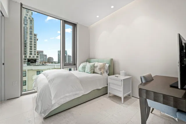 La Clara Palm Beach Unit 804 photo 32