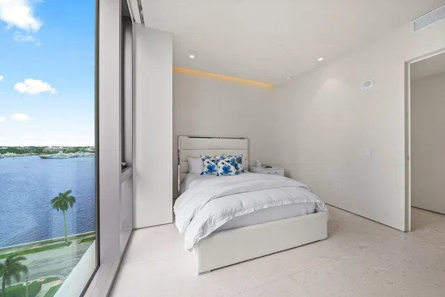 La Clara Palm Beach Unit 804 photo 34